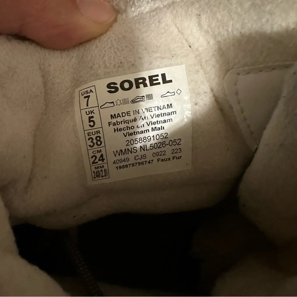 Sorel Womens Explorer II Carnival Cozy Waterproof‎ Boot Gray 7 M